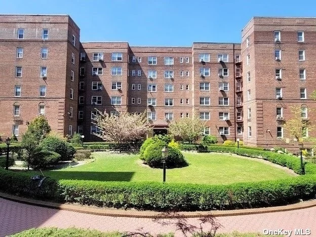 Welcome to your New Home in the Rego park.This beautiful and spaicous apartment.one bed, one bath of living space 870 square feet large spacious eat-kitchen.beautiful park.
