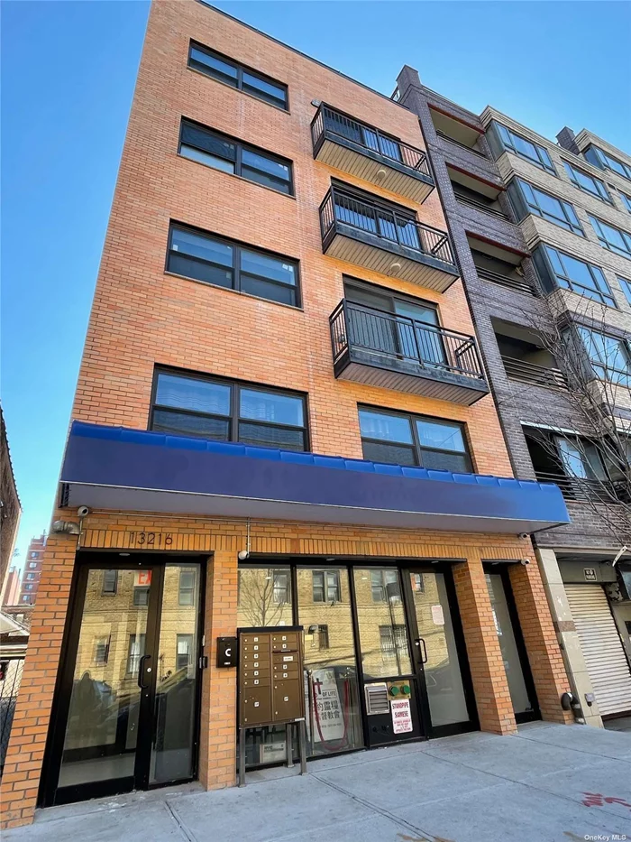 Brand new building!!! Flushing Center community facilities office 1461 square feet, suitable for doctor&rsquo;s clinics, offices, after-school tutoring classes, and adult Day Center.