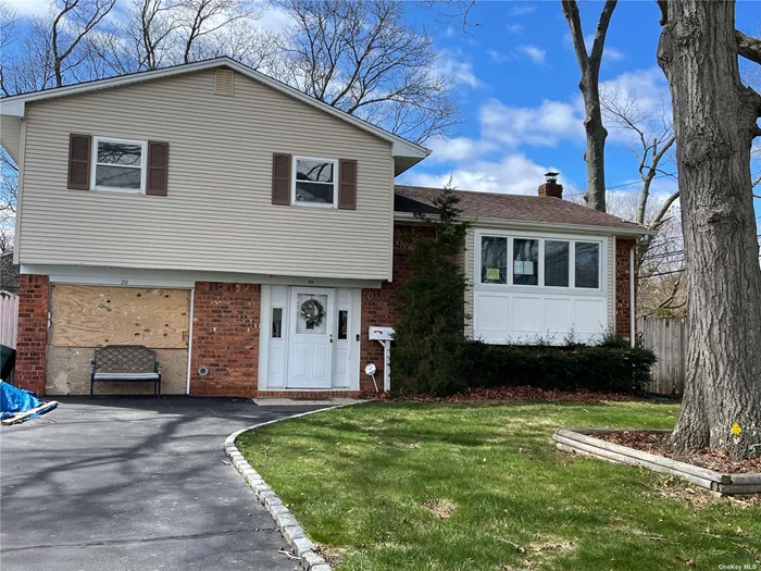 Dont miss this opportunity in Commack Schools to make this home yours! Home is ready for the finishing touches. Brand new Gas conversion, 3 zone heating. New Hot water heater.New CAC w/allergen filter.New Hi hats throughout. Brand new French slider installed in extended family room. New slider in kitchen. Moen fixtures roughed in for main bath.New custom glass window installed in bath. Brand new solid core doors.New custom moldings installed on 3rd floor bedrooms and closets.New outlets installed.Steel beam on first level ready for foundation pour. Additional bathroom items ready to be installed. New Leaf Guard Gutters. Close to shopping. schools, trains, major roads, restaurants.