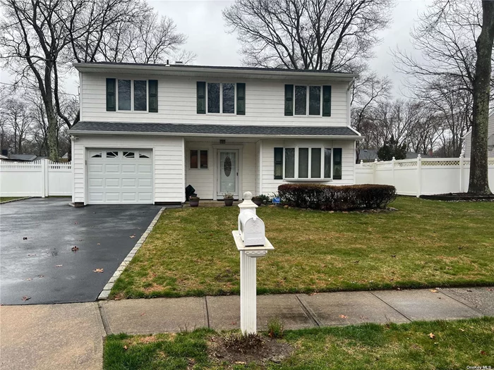 Move in ready, well maintained and well cared for, beautiful home in Holbrook. Easy access to the LIE for easy commute. Lovely fenced in and private yard.