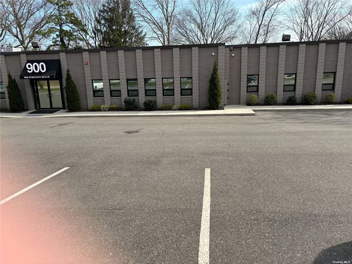 One Story Building featuring 2155 sq. ft. perfect for Medical/Office. Natural Gas Heating Central Air in excellent condition. Price per sq. ft. includes CAM. Tenant pays the Utilities.