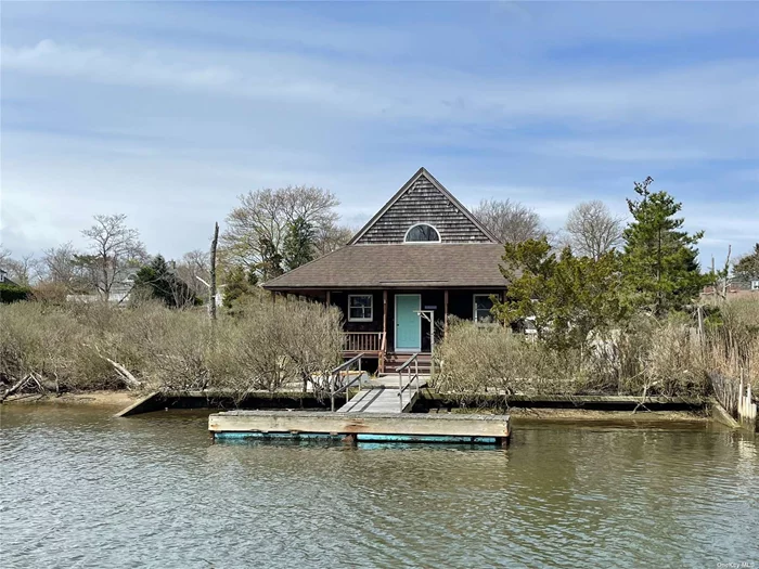 This exquisite 3-bedroom, 2-bathroom detached house is located on a private island within the Amityville River. The house perfectly integrates 360-degree water views and features an elegant wrap-around porch. The backyard boasts a spacious deck and outdoor dining area. Moreover, for water sports enthusiasts, this home is a true waterfront retreat. You can step directly from your doorstep onto a boat and enjoy various activities like boating, kayaking, paddle boarding, and jet skiing. It&rsquo;s conveniently close to restaurants, shops, and highways in the village center.  If you&rsquo;re looking for a paradise that offers a leisurely vacation lifestyle, then don&rsquo;t miss out on this place.