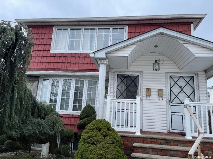 Oversized property with Duplex 2 family in Old Howard! 3 bedrooms over 3 bedrooms, full finished basement, in-ground pool, sheds for storage, 2 car garage and resort like backyard for entertaining. A must see!!