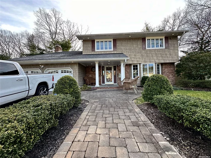 Contract Vendee, As-Is, Sold Occupied. 4 Bedroom Colonial with 3.5 baths, IGP located on a cul-des-sac in Smithtown East SD!