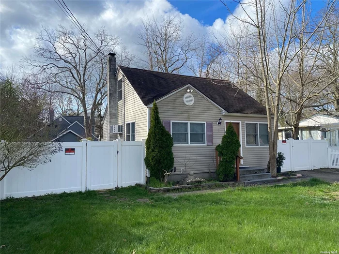 Well renovated 2 bedroom house with an office located in Mastic Beach. Tenants are responsible for:  - paying all utilities (water, electric, heating oil, cable)  - all maintenance of property (lawn care, snow removal).   Housing Choice Voucher (Section 8) approved!