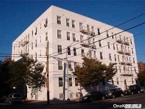 Apt in a very charming pre-war walk-up building. Conveniently located walking distance to #7 train, LIRR and subway station. Apt is a corner unit with plenty of sunlight. Large 2 bedrooms unit.