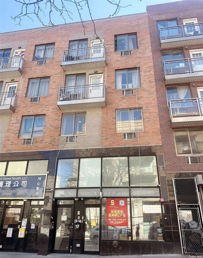 Mixed Use 5-Story Townhome in downtown Flushing. Community facility has full finished basement. 2families of the 3 bedrooms, 2 families of the 2bedrooms , 1 family of the 1 bedroom. 5 sets of boilers and hot water tanks, 5 electricity meters & gas meters. Great Invest!
