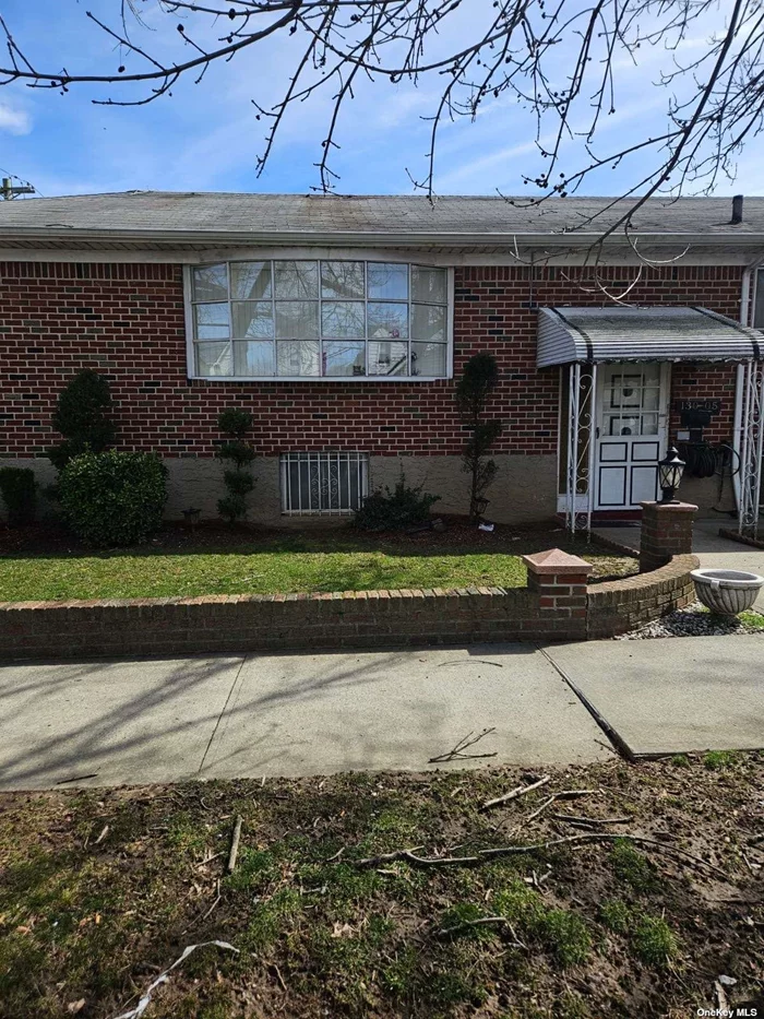 Welcome to this 1 family -Brick Ranch lot size of 40x100 .. R3 zoning, Large Master bed, Eating kitchen Living Room with Dining area, w/OSE. Hardwood Floor Throughout. Finished Full Basement, Laundry room,  Close to School, Park, and Shops, and Close to Transportation . Has lots Potential Must See!