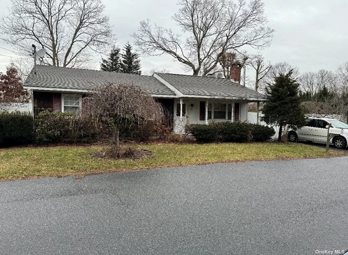 cash offers... sold as - is. No interior access. To be delivered vacant. Contract Vendee. 3 bed / 1 bath ranch. Eastport South Manor School District.