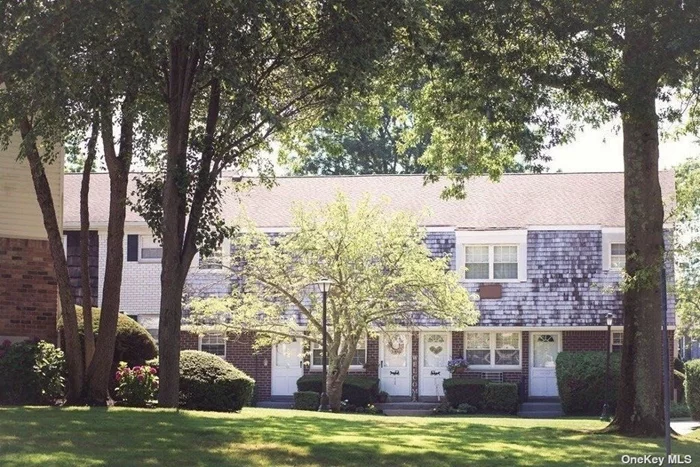 Beautiful one bedroom CoOp in Birchfield on the Green in Oakdale, NY. This Lovely, spacious first floor unit has one large bedroom, full bath, Living room, Dining room and spacious Kitchen with lots of natural light. Private patio.Sale may be subject to terms & conditions of offering plan Pictures coming soon!