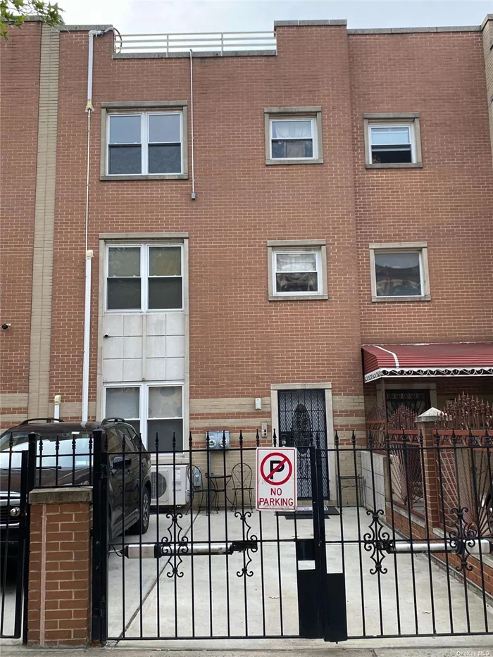 This beautiful 3 story, 2 family is a great investment. Great income producing units. This home consists of a fully finished basement, first floor duplex, 2 additional units. Large well kept backyard. Minutes from Manhattan, L, M, J trains close by.