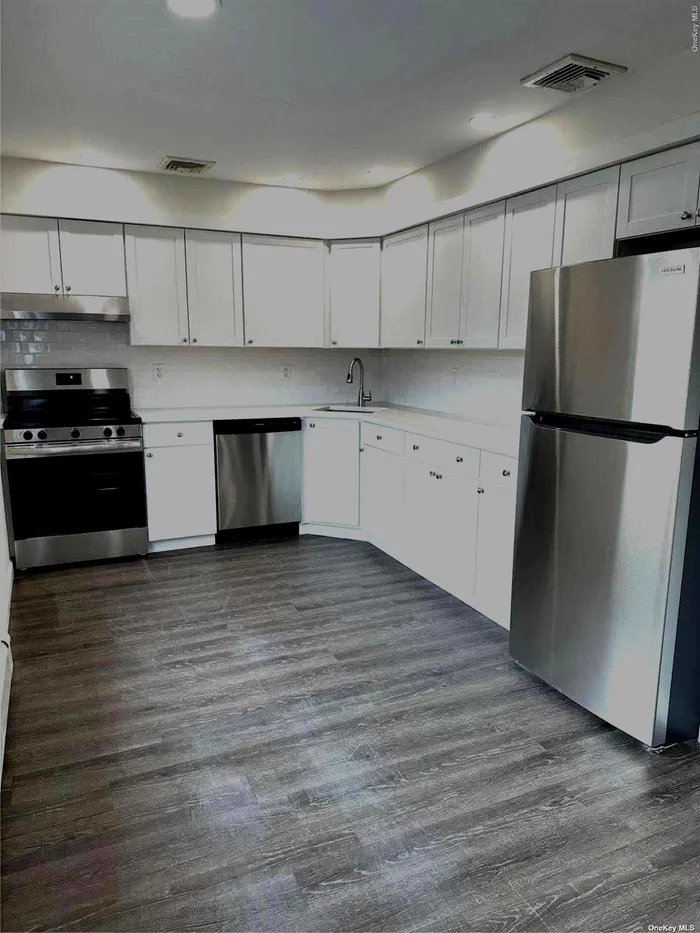 Renovated Apartment with Brand new Kitchen, Freshly painted, CAC, Laundry, Large Rooms.