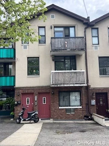Are You Looking For A Spacious Two Bedroom Apartment In Maspeth? Look No Further ! This First Floor Unit Features Lots Of Natural Light And Plenty Of Comfortable Living Space. Situated Close To Grand Ave & Fresh Pond Road With Multiple Local & Express Buses Assuring Convenient Access To Queens Blvd Or L Train. Nearby Many Various Groceries, Restaurants, Bakeries, Cafes and More!