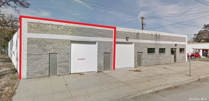 2625 sq ft industrial/warehouse space, large (12&rsquo;x12&rsquo;) OH door, small office, 1 bath, 14ft ceiling, oil heat  Great for storage, perfect for contractor, electrical, plumbing etc. Located along main rd (Hoffman Ave) adjacent to Lindenhurst train station.