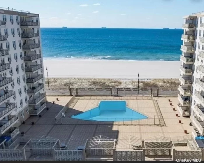 Great Opportunity to Face the Beach Every Morning Living in a Corner Unity With Balcony Facing the Ocean. Open Concept Den, Living Room , Dining Room, Master Suite with Walk In Closet, Master Bath, 2 Bedroom, 2 Bathroom.