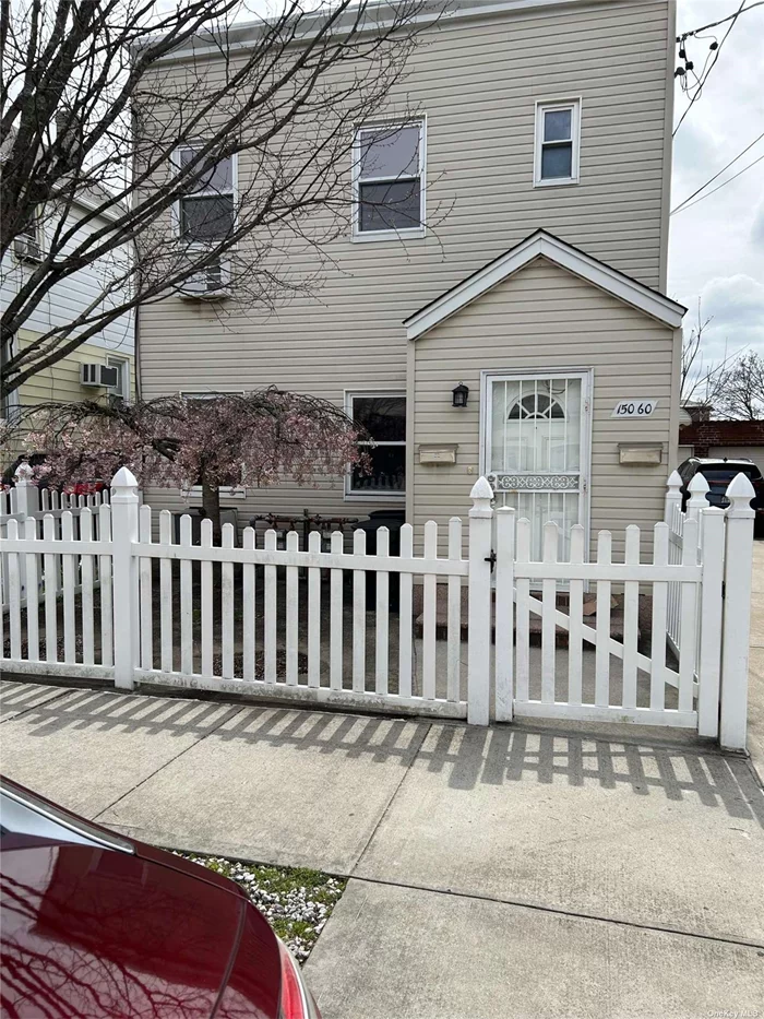 Beautiful light and spacious, freshly painted 2 Bedroom apartment in Whitestone. A 2nd Floor apartment with private entrance. EIK;Dining Room;Living room; 2 nice sized bedrooms. Wood floors throughout. Move right in....1 Cat ok or 1 small dog...