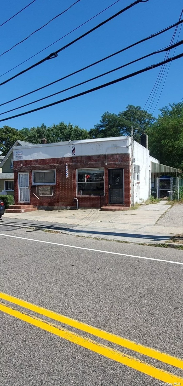 Included properties 267, 261, 253, 249, 247, 241 Albany Ave. To Investors, Developers & End-Users! It&rsquo;s all about location. -74, 000 sqft.(1.7 acres), 266 ft Albany Ave. frontage less than 500ft from Sunrise Hwy. Possibilities abound!! There are no Broker/Consumer Receptions scheduled for this Listing. Broker is related to member of selling entity.