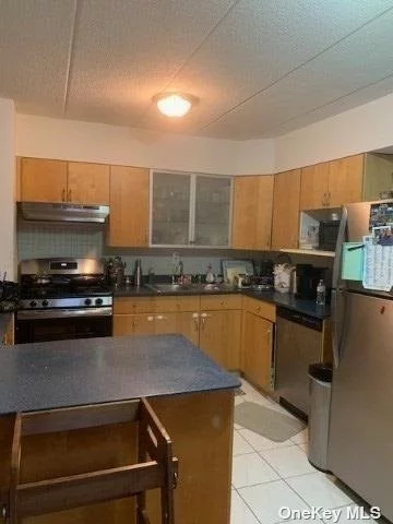 Mint location of bayside, near LIRR 2 bedroom 2 baths with a parking spot convenient to all