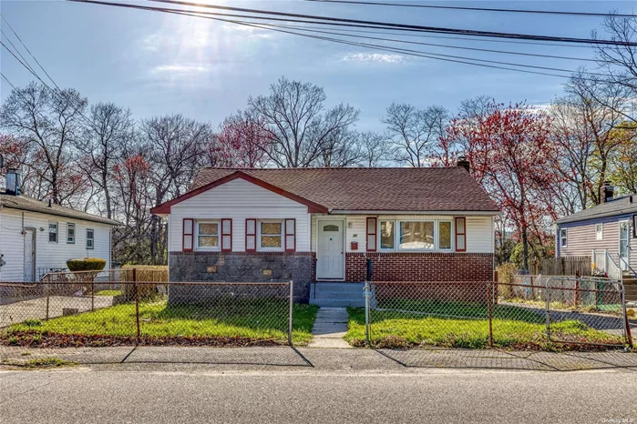 The home has been fully renovated inside. It&rsquo;s a great home with plenty of room for the family.