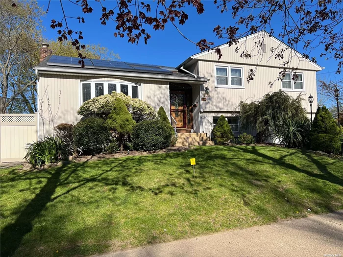 Prime Location, 4 Bedroom, 3 Full Baths, Living room , Dinning Room, Granite Kitchen, Den Office, Corner Property, Beautiful Landscape, Deck, Extra Storage, Sprinkler, Close to All public Transportation, Library, Hospital Please call for Appointment, Near One of Best Bethpage Golf Course and Bicycle Trail.