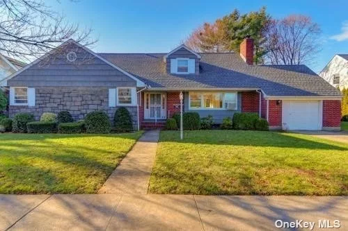 Renovated 3 Bed 2 Bath in Prime Estates location. Ranch style living with updated kitchen. Master with master bath. Attached one car garage. Great proximity to LIRR and schools parks. Available 6/15.