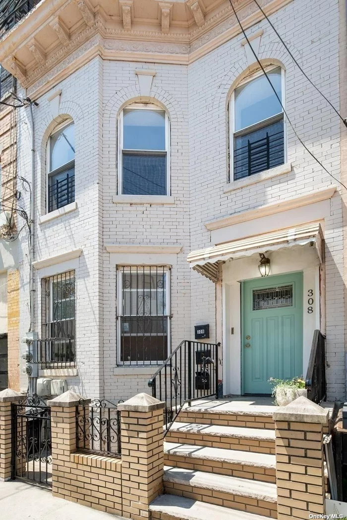 This well Maintained 2 Family House comes with 6 Bedrooms, 3 Bedrooms, Full Finished Basement, Updated Kitchen with Dishwasher, Exposed Brick Fireplace Mantel, High Ceilings, Well-Maintained Hardwood Floors and Plenty Natural Light. It is close to Shopping and Transportation (the A/C trains at Shepherd Avenue) and a Community Garden nearby.