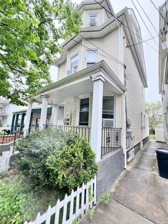 Fully detached 3 level home with a full finished basement. Two separate hot water and heating system. Excellent for end users or investors for this amazing affordable 2 family home in the center of Ozone Park.