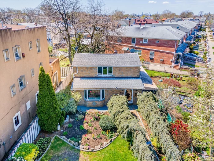 Don&rsquo;t miss this Garden Style Colonial in Whitestone(Border Of North Flushing). This Gem offers 2 beds & 2 baths with separate entrance to the basement. Move-in ready condition with 1100 interior Sqft. Lot size 40x91. Low property tax of $3858 per year. Zoned for R3A allows an opportunity to convert to TWO Family(MUST need to consult architect for details). Schedule a private tour today.