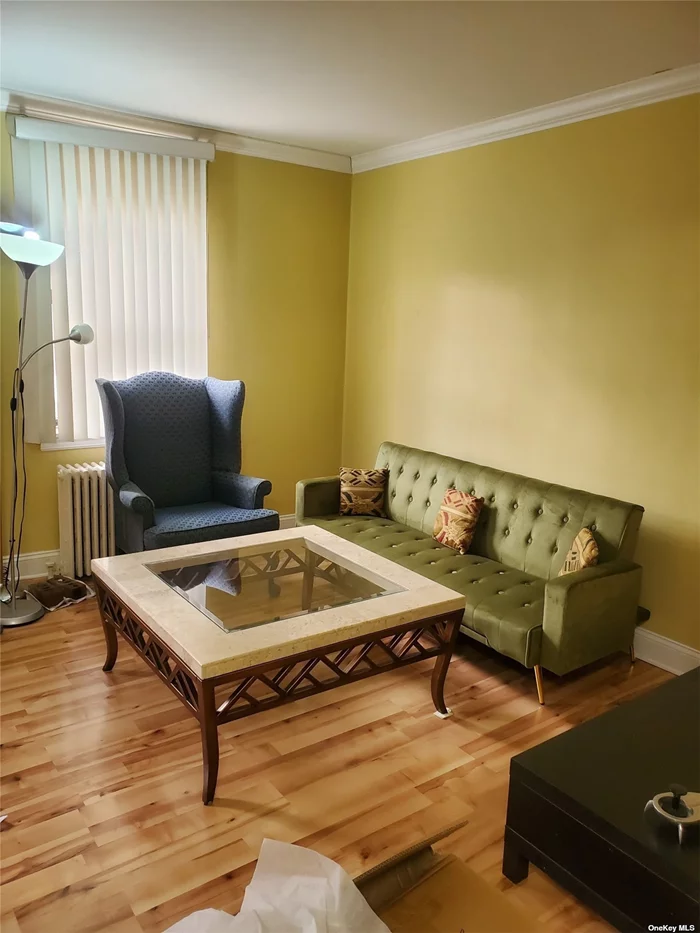 Beautifully Renovated Corner 2Br Unit on 1St. Floor. Wood Floor, New Bath Room, Garden View, Windows in Bath Room & Kitchen. Modern Kit. w/ Granite Counter Tops & Stainless Steel Appliances, No Flip Tax, Convenient Location near LIRR, Shopping, Library, Restaurants, Bus #Q27, 31 & QM3 to NYC, Near Oakland Lake, Swimming Pool, Laundry Room, Storage Room & Bike Racks.