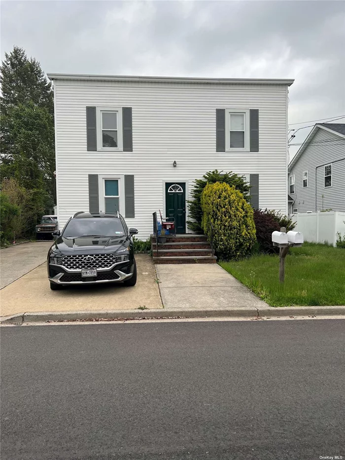 Beautiful 2nd Floor, 2 Bedroom Apartment. Features a Living Room, Eat In Kitchen, 2 Bedrooms, Full Bath. Laundry and Storage in Basement. Close to Town & Railroad.