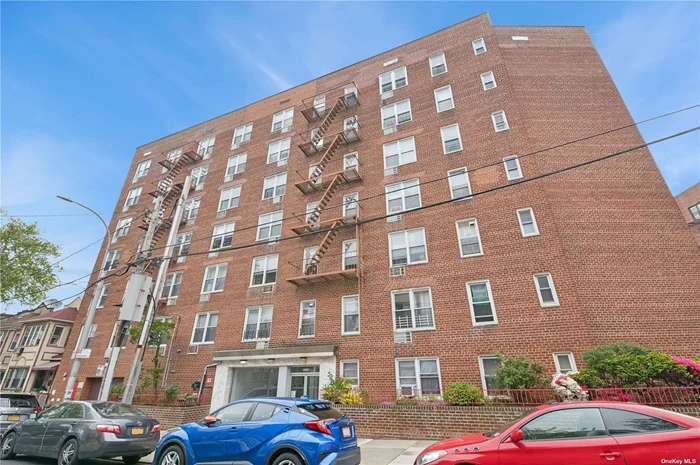 Beautiful, Bright, Cozy, And Very Clean Condo On the Third Floor. Elevator Building, Laundry In the Basement, Wood Floor, Parking Waitlist for $130, Storage Available in the Basement. Walk to Subway M & R, Close To Park, Close to Supermarket, Restaurant, Close To Bus, Live In Super. Investors are Welcome!!
