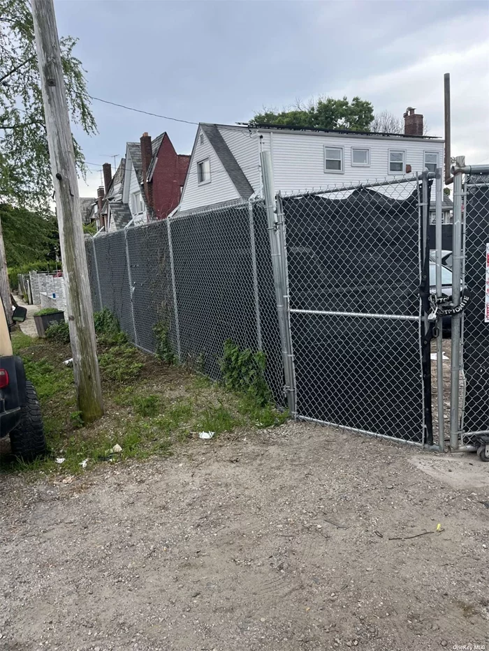 Vacant Land Residential Zoning R3-2, Fenced, Cleared and Leveled. Application and House Plans have been submitted to the DOB. Near Transportation, Schools, Restaurants, Close To JFK Int. Airport.Explore Your Possibilities.