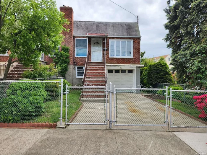 Desirable neighborhood in CP, walk to MacNeil Park, grammar school and shops and bus; beautiful brick house, mother-daughter style; 3BR over 1BR w/sep. entrance; one car garage and pvt driveway and decent backyard; Whole house recently renovated top and down; Priced to sell. Must see to appreciate.