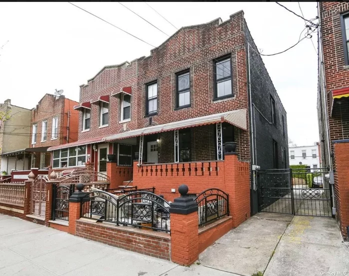 Excellent 2nd fl apartment in a brick house in East New York, featuring 3 Bedrooms, 2 Full Bathrooms, Living/Dining/Kitchen and Central Heating & Cooling system. Tenant pays for all utilities. Walking distance to New Lots Ave Subway Station, Buses, Schools, Shops, Playground, Library and more.