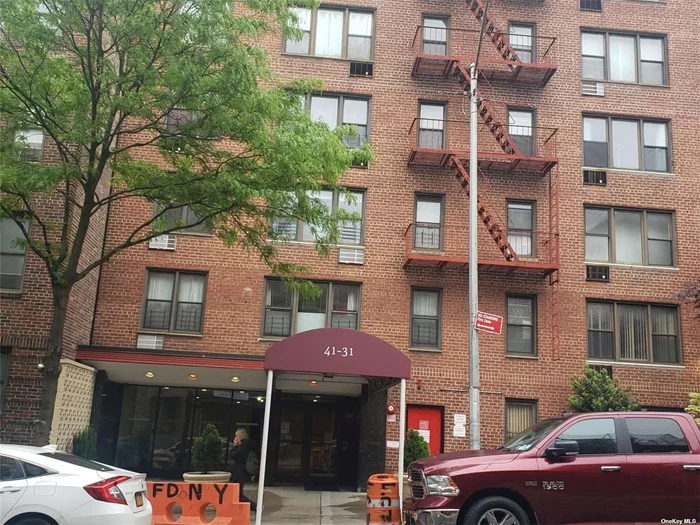 Convenient area, walk to all, #7 train, Q32, Q60, nice block, oversize 1 bedroom, renovated in 2018 with all new appliances, quartz countertops. Large open EIK, Lr/Dr, Br with build-in closet/dresser. Equipped with Smart Home light switches in Br and L/r in addition to USB-a and USB-c outlets, well maintained, waiting list for garage parking. $195/mo., Private backyard with BBQ area.