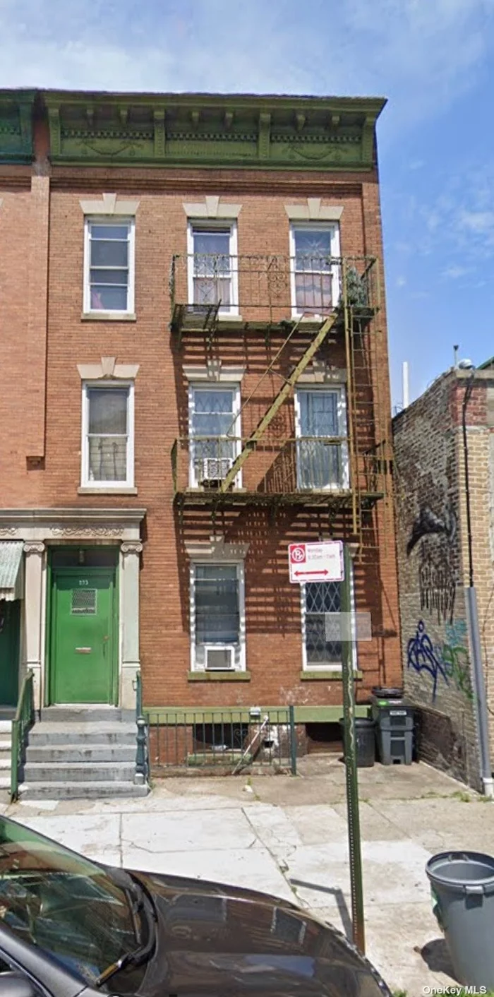Sunset park Brooklyn Brick 6 family house For sale. 1F 1 bed 1 bath. Vacant. 1R 1 bed 1 bath. Vacant. 2F 2 beds 1 bath. 2R 2 beds 1 bath. 3F 2 beds 1 bath. 3R 2 beds 1 bath. Good location. Good price. Good investment.