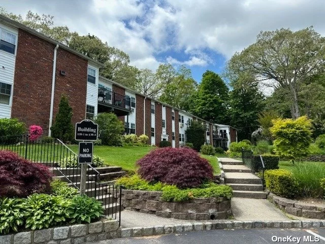 Beautiful 1 BR Deluxe End Unit w/Private Trex Deck overlooking treed property in Kingswood, Wood look Laminate Floors in Foyer, Hall & Kitchen, Updated Bath with Shower, Updated Kitchen, Double Closets in BR, Walk-in Storage Closet, 6 Panel Doors, Laundry in Basement, Maintenance includes: Taxes, Heat, Water, Snow Removal, Close to Shopping, LIRR, Beaches, NO PETS, Please park in Visitors Spot