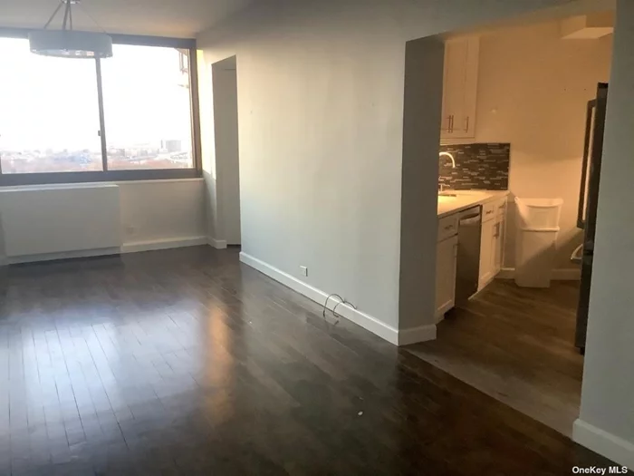 Penthouse- fully renovated, - new windows- view of Bridge/City/ Water, wood floors, new kitchen w SS appliances, Kitchen has large pantry and apt has ample closets. Restaurant on premises, includes one membership to Health Club