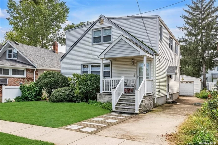 Don&rsquo;t Miss This Spacious 4 Bedroom 2 Bathroom Home In Floral Park Featuring Updated Kitchen And Baths, Full Basement, Fenced In Private Yard And 1 Car Detached Garage. Close Proximity To Shopping And Transportation. SOLD AS IS