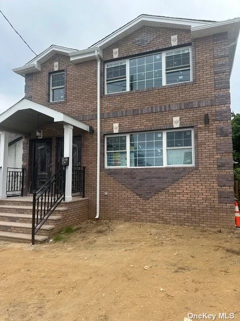 NEWLY BUILT 2 FAMILY HOME , FINISHED BASEMENT