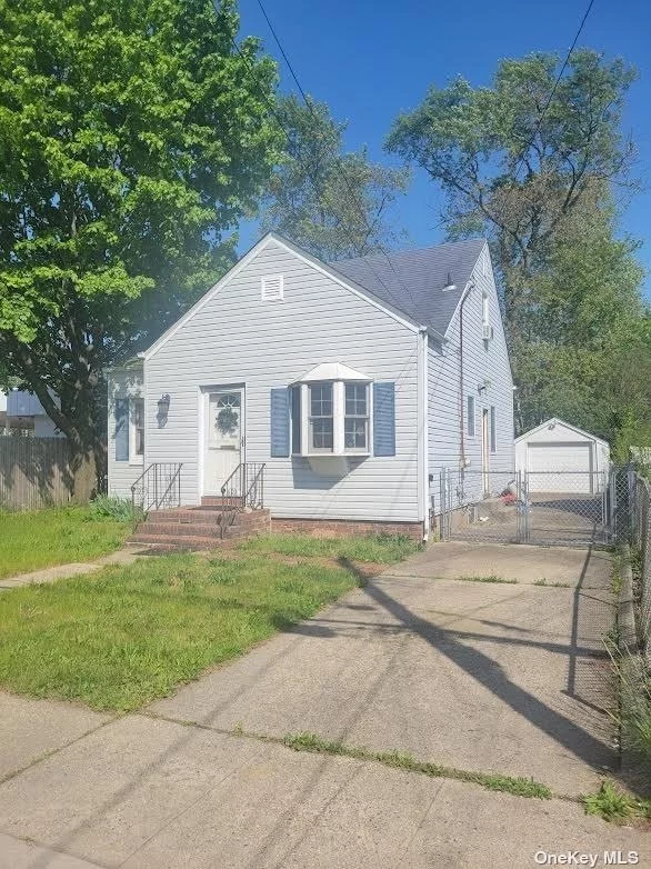 Handyman&rsquo;s special, house needs updating and renovation. Roof and siding are in good condition.