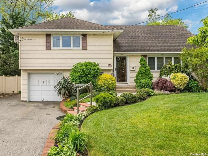 Beautiful Ocean Lea Expanded Split Level with an Open Floor Plan. Great home for entertaining, oversized deck with beautiful landscaping. Main level den with fireplace. Don&rsquo;t Miss this great opportunity - Won&rsquo;t Last!