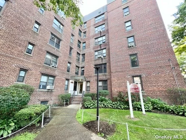 Unit on 4th Floor features Living Room/Dining Area, Kitchen, 2 Bedrooms, Full Bath. Great Value. Bright and spacious. Hardwood floors. Parking available on waiting list, indoor $105 outdoor $80. Amenities include storage area and Laundry. Block away from the park. Easy access to Grand Central Pkwy and Whitestone Expy. Near Citi Field, Flushing Meadows Corona Park. Near 7 train and Q66 bus.