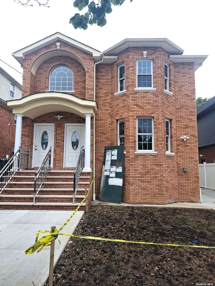 REMARKABLE HUGE 2 FAMILY, 3 OVER 3 BEDROOMS, MASTER BEDROOM WITH FULL BATH, BEAUTIFUL HARDWOOD FLOORS , 5 FULL BATHROOMS, HUGE BASEMENT WITH FULL BATHROOM, 40X100 LOT, GARAGE. SEPARATE BOLIERS AND HOT WATER HEATERS FOR EACH UNITS, ANCILLARY METER FOR BASEMENT.