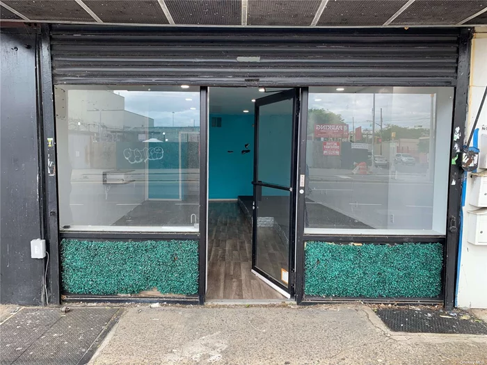 Bring your business vision to this 650 sqft store. Bustling location with Q110 bus stop right at your footstep. Close to E/F trains and major highways. Good for pharmacy, insurance company, clinic, offices etc.