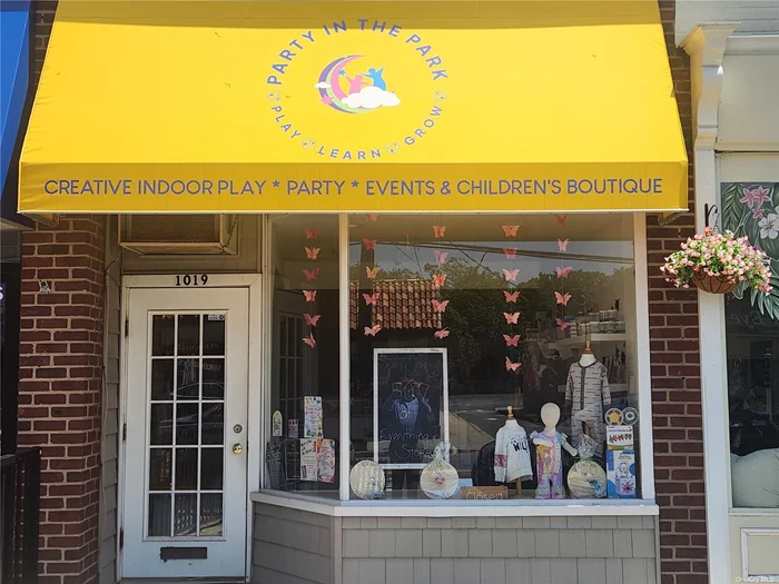 LOCATION ! LOCATION ! LOCATION ! Perfect Opportunity To Own Your Own Business In The Heart Of Massapequa Park. Party In The Park Is Children&rsquo;s Indoor Party & Play Place With Two Levels Of Fun & Activities. Don&rsquo;t Let This Wonderful Opportunity Pass You By...Call For More Details !