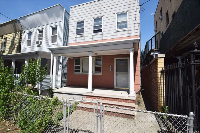 Amazing opportunity to create your own layout in the fully detached 1 family home with large backyard. Located in the heart of Ozone park near Subway, buses, all forms of shopping and much more. 3 year old boiler and hot water tank this 2 bedroom duplex needs TLC but has tremendous potential at a very attractive price.