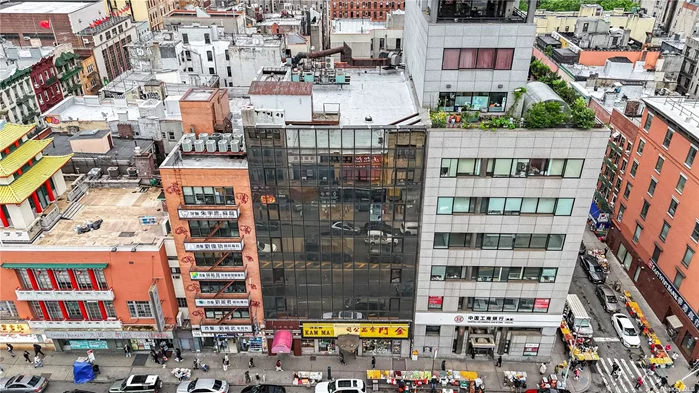 Commercial Condo in the heart of Chinatown. Front Facing Canal Street. Newly Renovated with 5+ rooms, 1/2 Bath. Good for all types of business. Close to all public transportation. Must come and see!