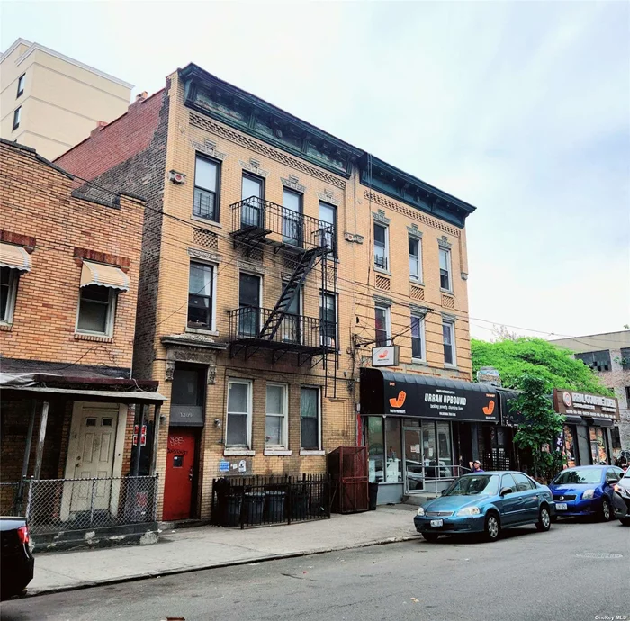 Brick 6-family house in Long Island City. Conveniently located near public transportation (Q102, Q103, Q69), one block to the F train line, a few blocks to the N, W and 7 train line.