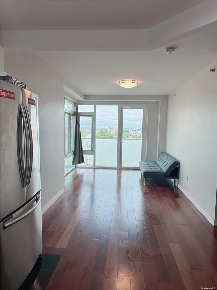 Welcome to this diamond condition two bedrooms, two full bathrooms, in the heart of Flushing, Close to subway which directly to Manhattan, close to shopping, close to all. There is a L shape balcony with gorgeous views of the Manhattan and Whitestone bridge. This building has doorman, gym, laundry, etc, Low property tax. Common charge includes water and gas. High rental income in this area. And a lot more about this property
